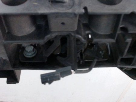 TRAVERSE SUPERIEURE ARMATURE AVANT RENAULT CAPTUR