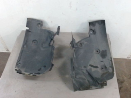 PARE-BOUE AVANT GAUCHE RENAULT MEGANE