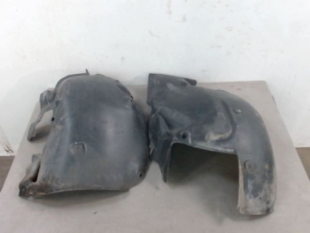 PARE-BOUE AVANT GAUCHE RENAULT MEGANE