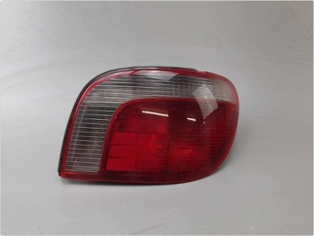 FEU ARRIERE DROIT TOYOTA YARIS