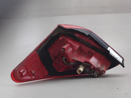 FEU ARRIERE DROIT TOYOTA RAV4