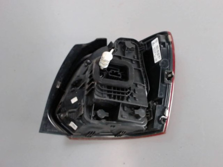 FEU ARRIERE GAUCHE  VOLKSWAGEN POLO