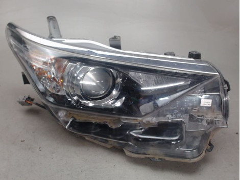 PHARE DROIT TOYOTA AURIS