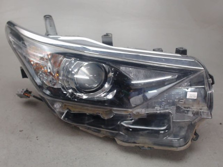 PHARE DROIT TOYOTA AURIS