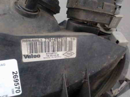 PHARE DROIT RENAULT CLIO