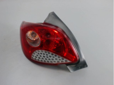 FEU ARRIERE GAUCHE  PEUGEOT 206