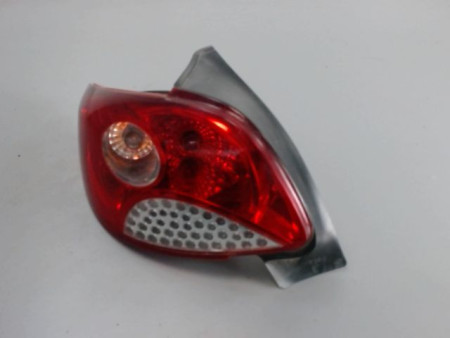 FEU ARRIERE GAUCHE  PEUGEOT 206