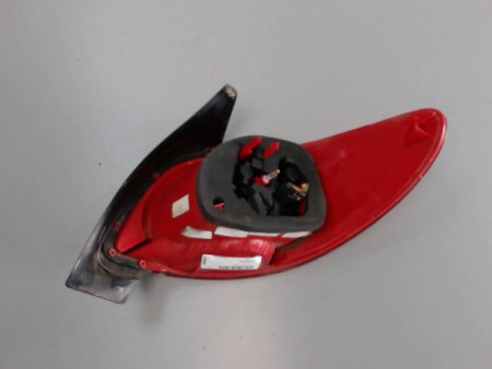 FEU ARRIERE GAUCHE  PEUGEOT 206