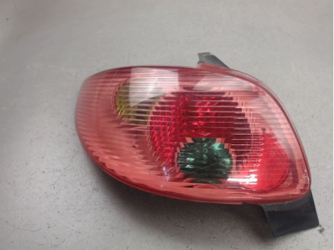 FEU ARRIERE GAUCHE  PEUGEOT 206