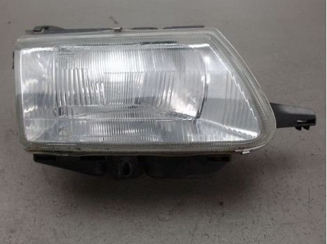 PHARE DROIT CITROEN SAXO