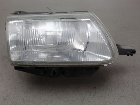 PHARE DROIT CITROEN SAXO
