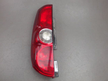 FEU ARRIERE GAUCHE  FIAT DOBLO