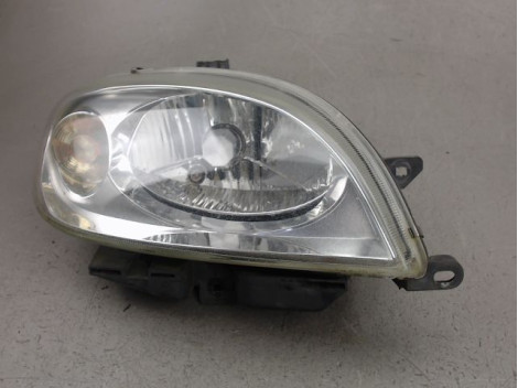 PHARE DROIT CITROEN SAXO