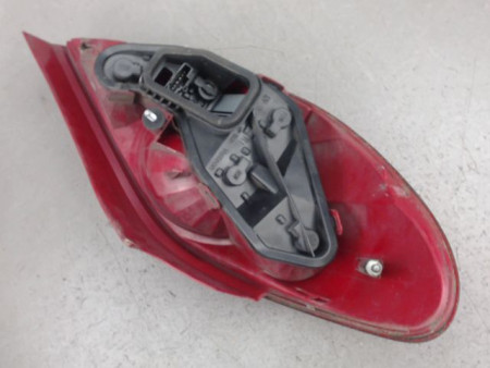 FEU ARRIERE DROIT PEUGEOT 207