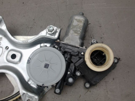 MECANISME LEVE-GLACE AVANT GAUCHE TOYOTA VERSO
