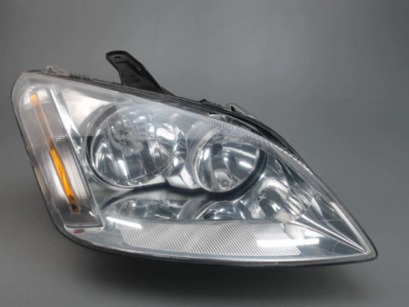 PHARE DROIT FORD FOCUS