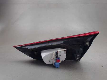 FEU ARRIERE INTERIEUR GAUCHE TOYOTA AURIS
