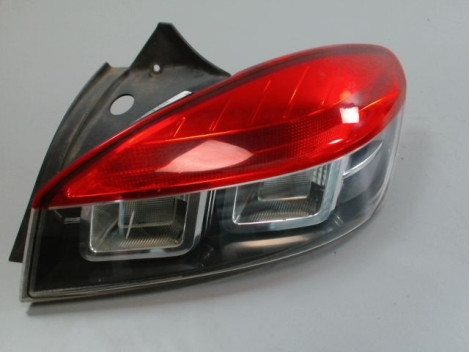 FEU ARRIERE DROIT RENAULT MEGANE