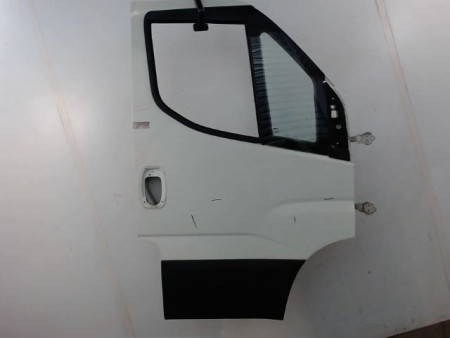 PORTE AVANT DROIT IVECO 35S15