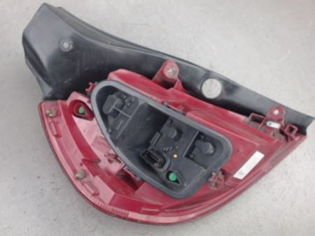 FEU ARRIERE DROIT RENAULT CLIO