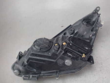 PHARE DROIT OPEL CORSA