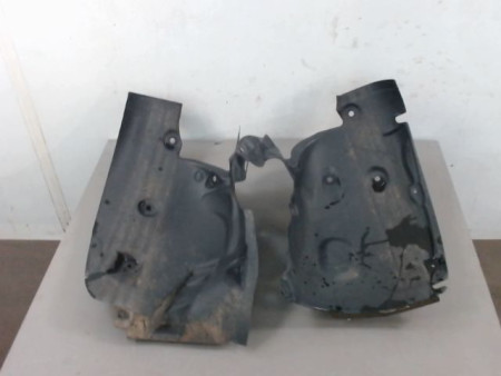 PARE-BOUE AVANT DROIT RENAULT MEGANE