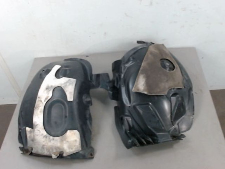 PARE-BOUE AVANT DROIT RENAULT MEGANE