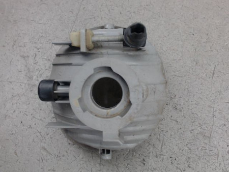 PHARE ANTIBROUILLARD AVANT GAUCHE TOYOTA RAV4