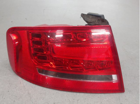 FEU ARRIERE GAUCHE  AUDI A4