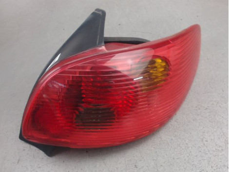 FEU ARRIERE DROIT PEUGEOT 206