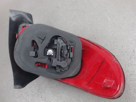 FEU ARRIERE DROIT PEUGEOT 206