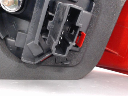 FEU ARRIERE GAUCHE  PEUGEOT 206