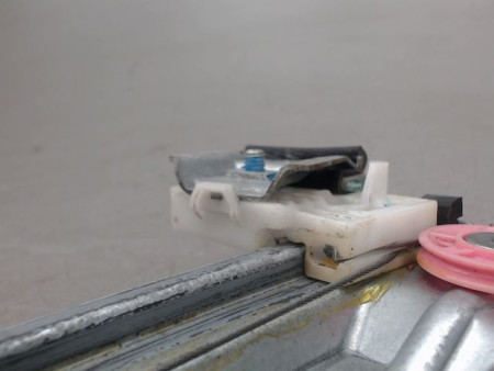 MECANISME LEVE-GLACE AVANT GAUCHE PEUGEOT 208