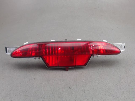 FEU BROUILLARD CENTRAL ARRIERE PEUGEOT 208