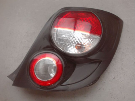 FEU ARRIERE DROIT CHEVROLET AVEO