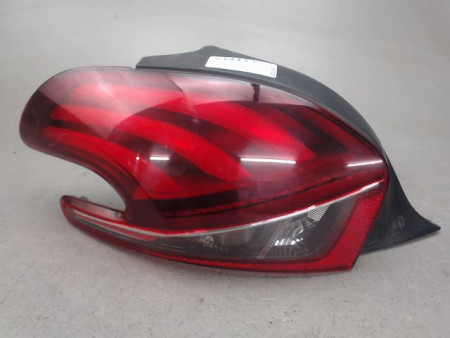 FEU ARRIERE GAUCHE  PEUGEOT 208