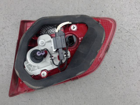 FEU ARRIERE INTERIEUR GAUCHE VOLKSWAGEN PASSAT