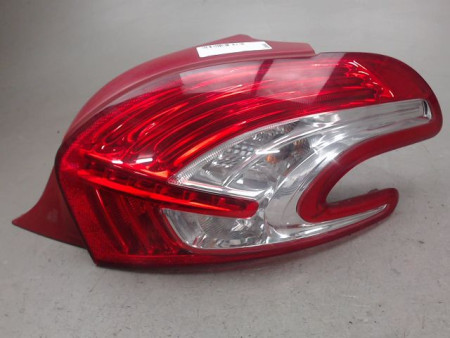FEU ARRIERE DROIT PEUGEOT 208