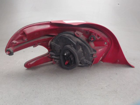 FEU ARRIERE DROIT PEUGEOT 208