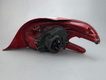 FEU ARRIERE GAUCHE  PEUGEOT 208