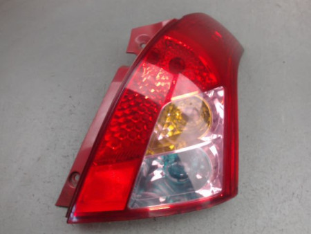 FEU ARRIERE DROIT SUZUKI SWIFT
