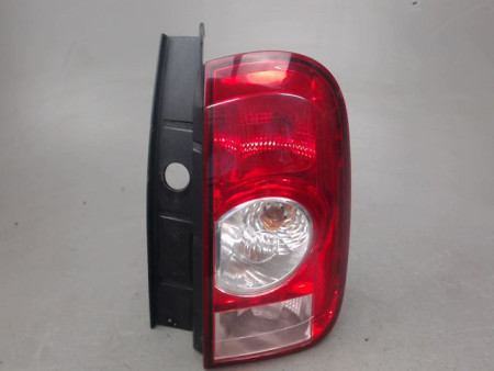 FEU ARRIERE DROIT DACIA DUSTER
