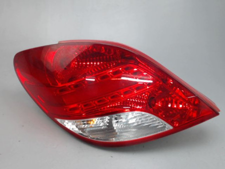 FEU ARRIERE GAUCHE  PEUGEOT 207