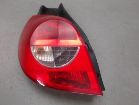 FEU ARRIERE GAUCHE  RENAULT CLIO