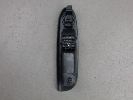 COMMANDE LEVE-GLACE PORTE AVG RENAULT CLIO