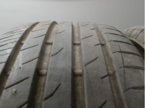 Paire de pneus TOYOTIRES PROXES COMFORT 195 60 15 88 V
