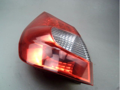 FEU ARRIERE GAUCHE  RENAULT MEGANE