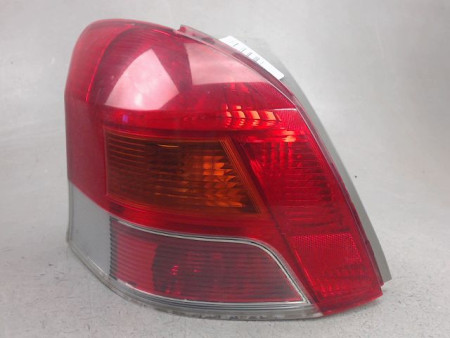 FEU ARRIERE GAUCHE  TOYOTA YARIS