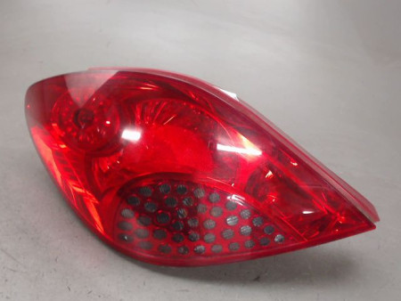 FEU ARRIERE GAUCHE  PEUGEOT 207