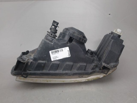PHARE DROIT PEUGEOT 106